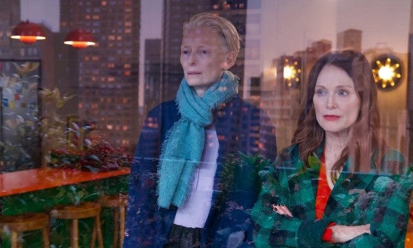 «Комната по соседству»: Рецензия Киноафиши