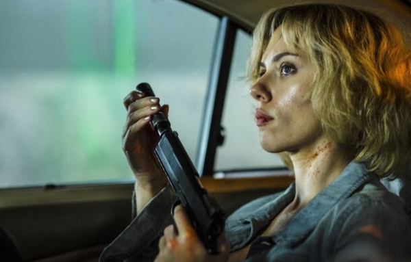 Провальный sci-fi со Скарлетт Йоханссон спустя 10 лет неожиданно стал хитом Нетфликс Провальный sci-fi со Скарлетт Йоханссон спустя 10 лет неожиданно стал хитом Нетфликс