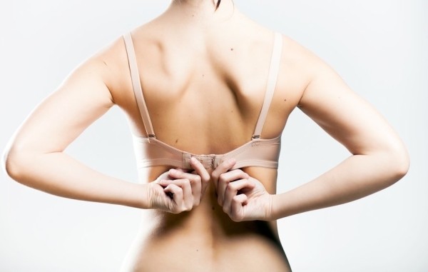 
												Тысячи минчанок стали актрисами интимных видео — их тайно снимали в примерочных магазинов
											