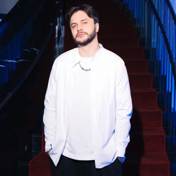 Как популярный сериал «Переходный возраст» заставил всех заговорить о кризисе маскулинности и буллинге? Отвечает киноколумнист PEOPLETALK Артем Ремизов