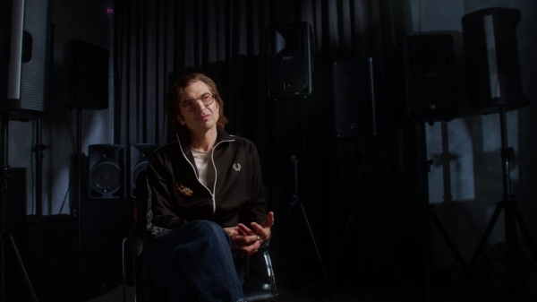 Время абсолютной свободы и беспредела: премьера документального сериала «Нулевые» Сергея Минаева