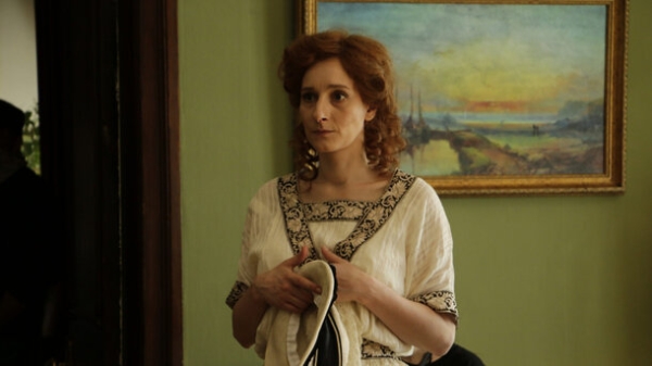 Нейросеть сгенерировала постеры к сериалу «Раневская» по цитатам легендарной актрисы 