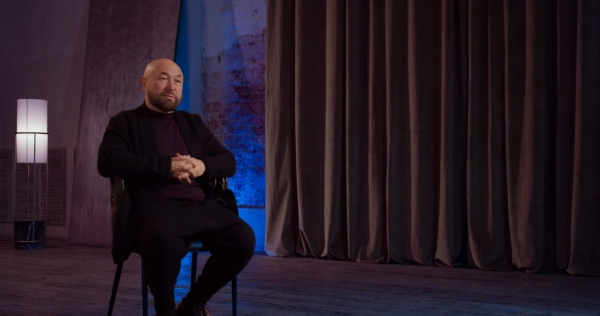 Время абсолютной свободы и беспредела: премьера документального сериала «Нулевые» Сергея Минаева