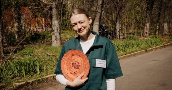 Оксана Акиньшина сыграет заключенную в комедийной драме «За слова отвечаю!» Оксана Акиньшина сыграет заключенную в комедийной драме «За слова отвечаю!»